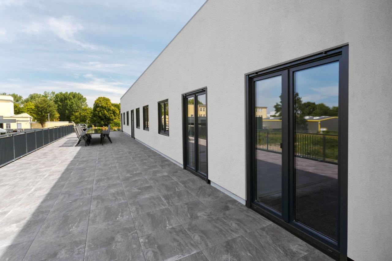 Monteurzimmer Berlin Pankow Mit Dachterrasse - Nur 10 Min. Von Der A10 - 3 Zimmer/ 7 Betten Екстер'єр фото