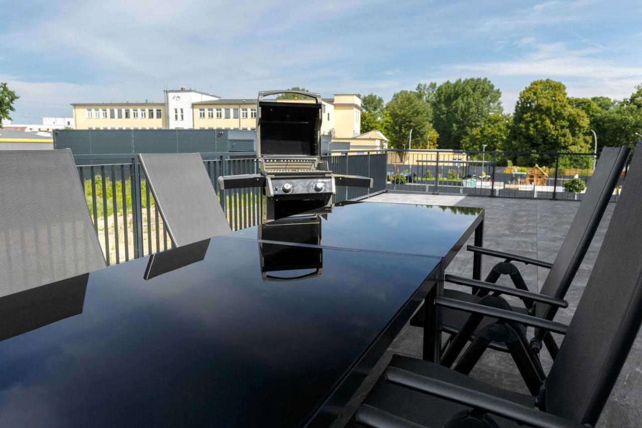 Monteurzimmer Berlin Pankow Mit Dachterrasse - Nur 10 Min. Von Der A10 - 3 Zimmer/ 7 Betten Екстер'єр фото